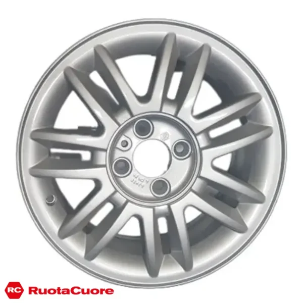 LLANTA "15 GRIS PLATA <br>RENAULT LOGAN CENTRO GRANDE